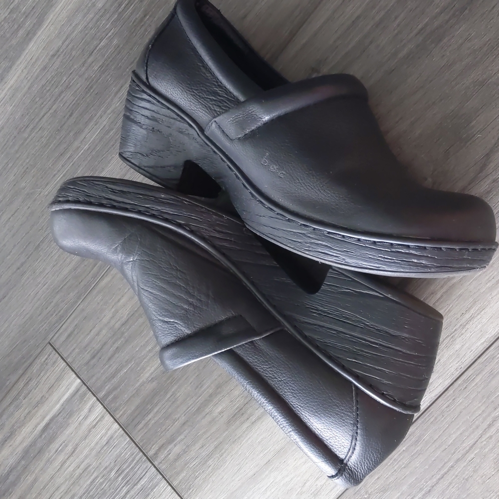 B O C shoes